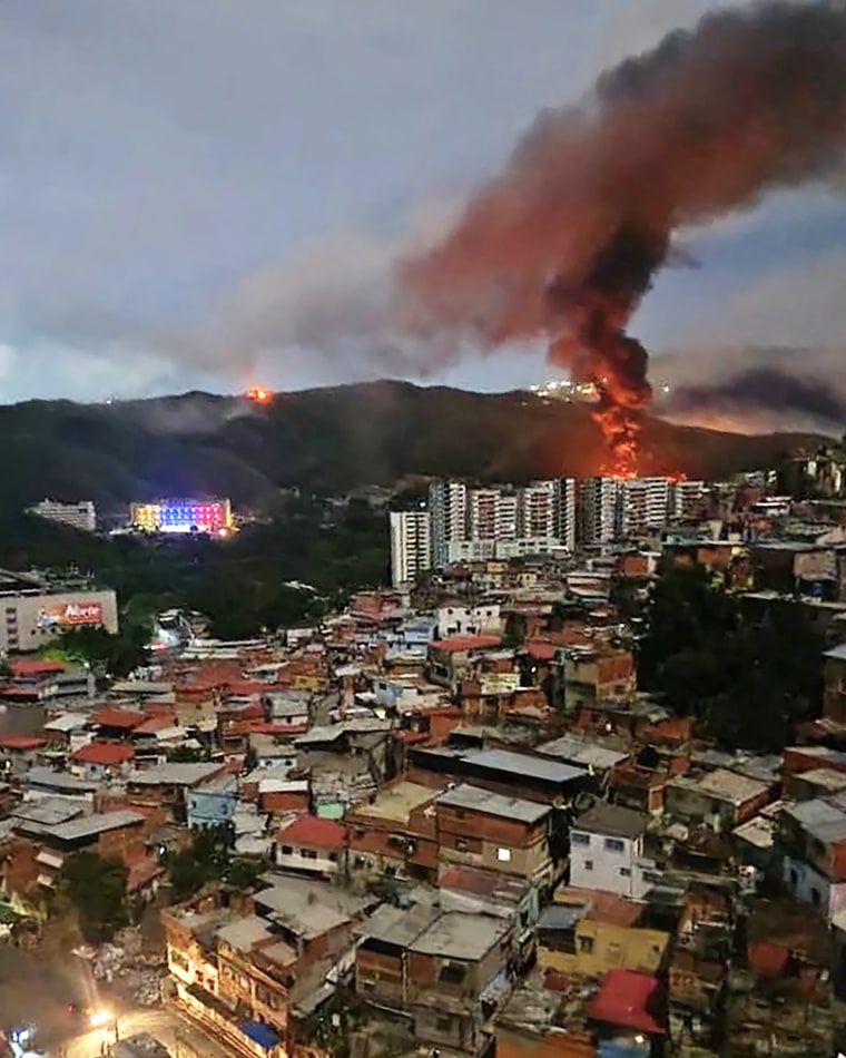 カラカスで発生した爆発の様子